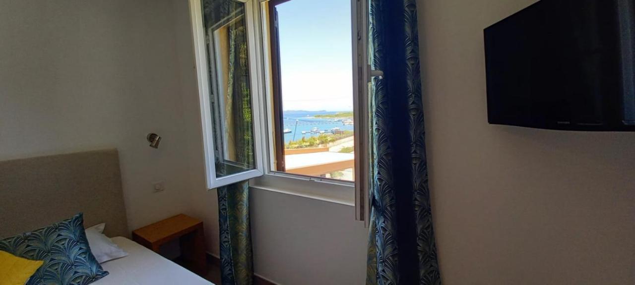 Hotel Du Golfe Bonifacio  Bagian luar foto