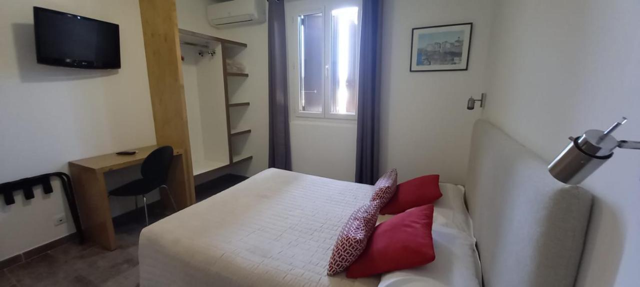 Hotel Du Golfe Bonifacio  Bagian luar foto